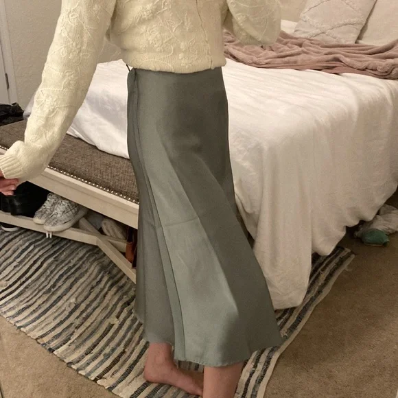 All:Row pistachio green slip skirt - Picture 13 of 14